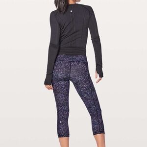Like New! Lululemon Speed Up Crop 21"
Crystalline Multi